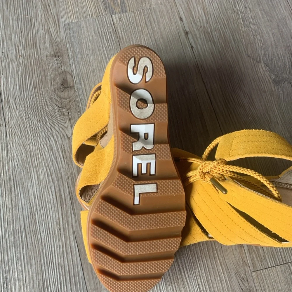 Sorel Joanie II Lace - Golden Yellow Wedge Size 9 - Picture 8 of 15